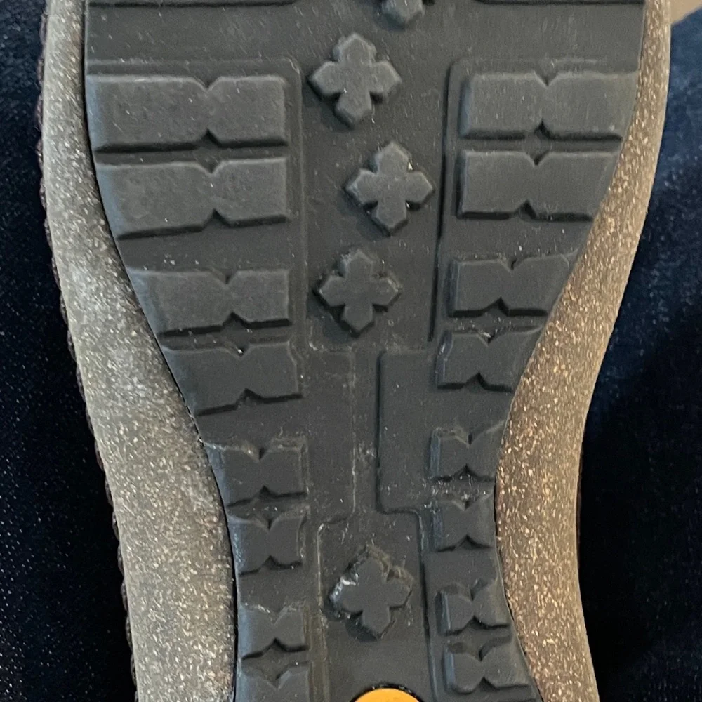 Timberland Chocolate Suede Boots - Picture 5 of 5